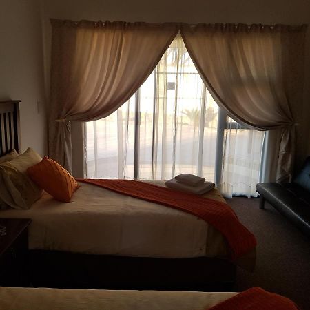 Karoo View Guesthouse Cradock Exterior photo