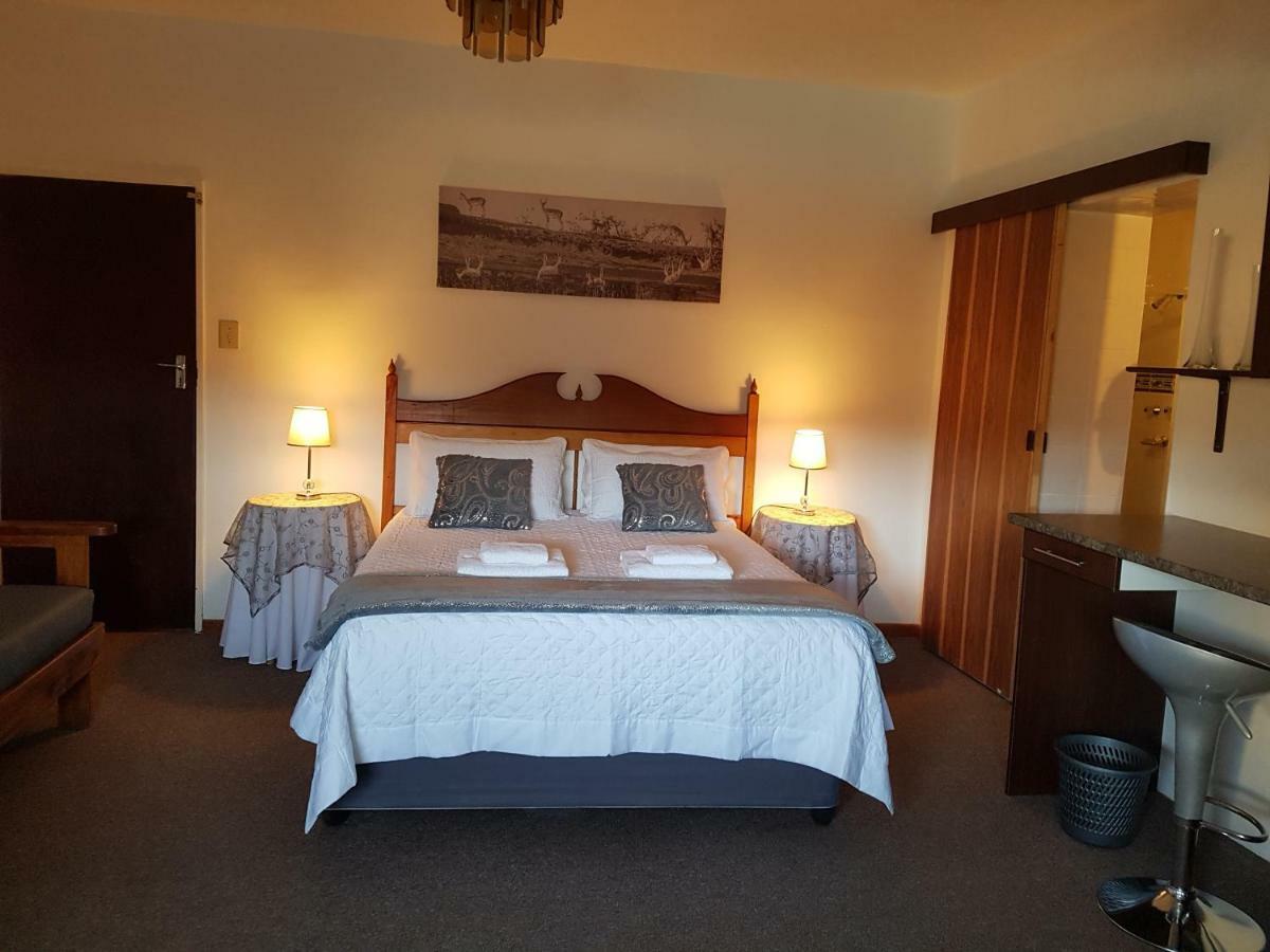 Karoo View Guesthouse Cradock Exterior photo