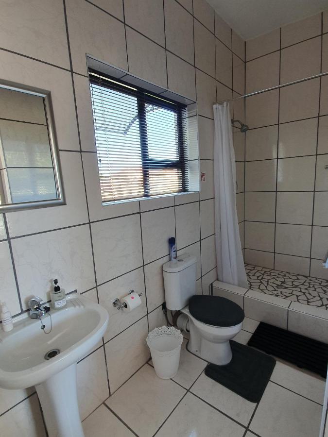 Karoo View Guesthouse Cradock Exterior photo
